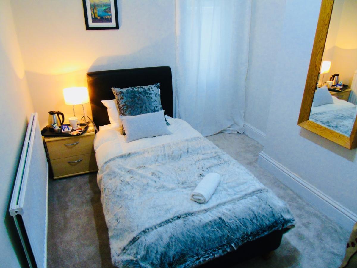 Willows - Cardiff Guest House Ngoại thất bức ảnh